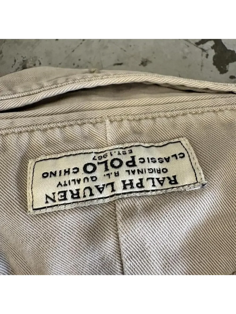 Beautiful pair of preppy vintage Polo Ralph Lauren Chino shorts.